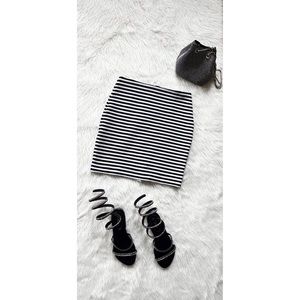 Ann Taylor Loft Petites Striped Skirt Size 00